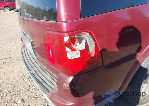 2004 Lincoln Navigator z USA, uszkodzony, nr VIN 5LMFU28R14LJ29567